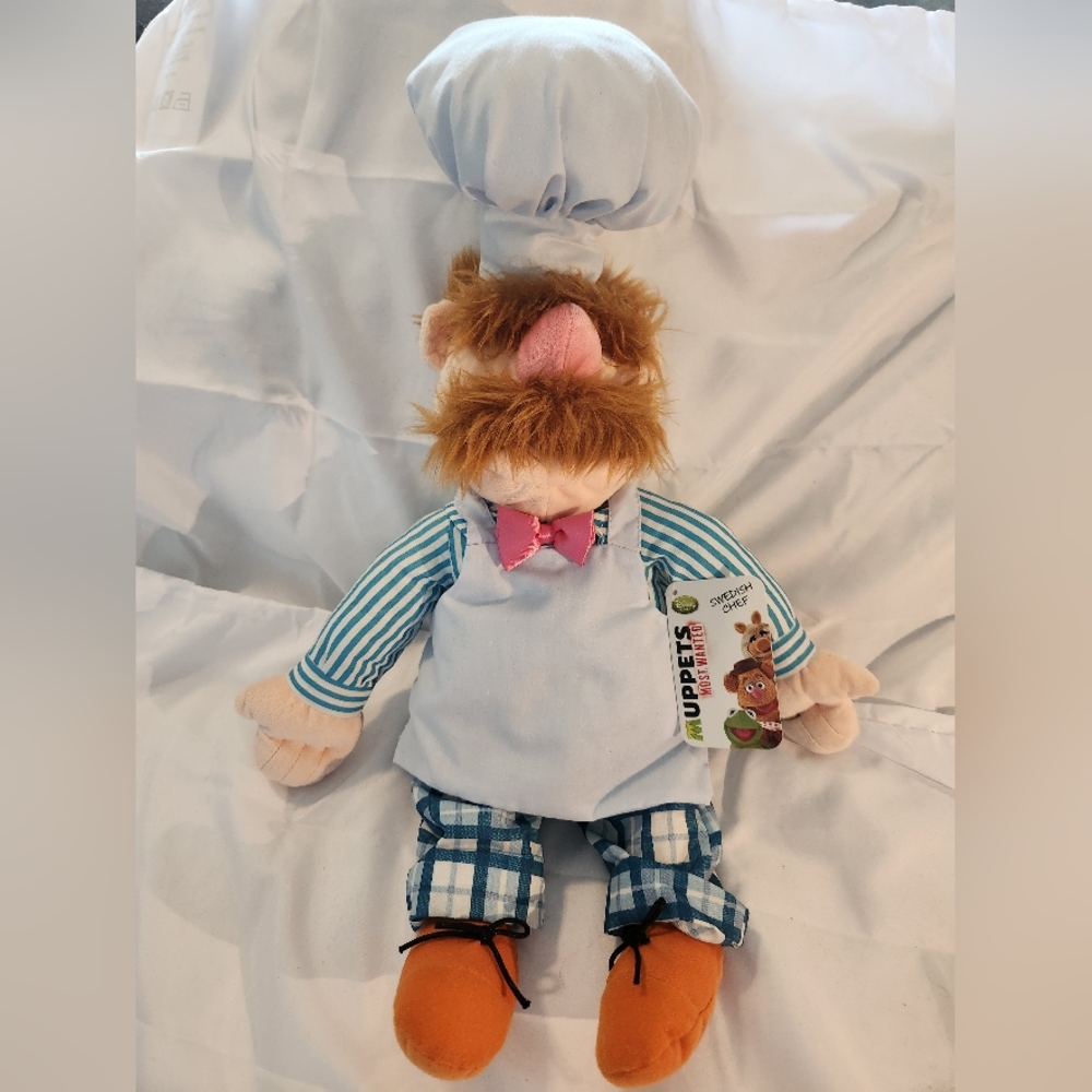 Swedish Chef plush. NWT Rare find. The Muppets. Muppets Most Wanted Movie.